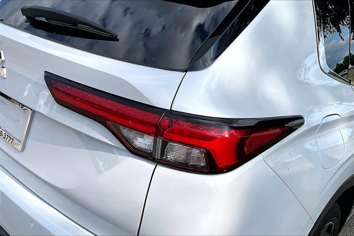 2023 Mitsubishi Outlander SE RALLIART - Photo 22