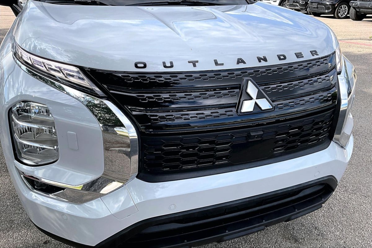 2023 Mitsubishi Outlander SE RALLIART - Photo 32