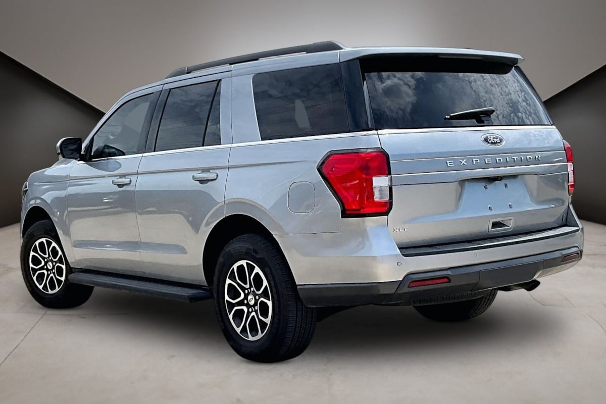 2022 Ford Expedition XLT - Photo 4