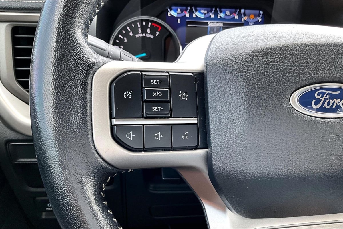 2022 Ford Expedition XLT - Photo 10