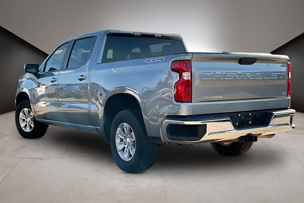 Chevrolet Silverado photo 4