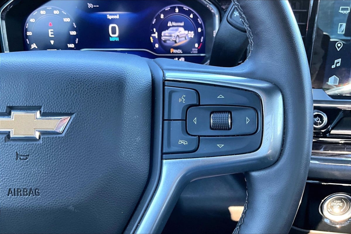 Chevrolet Silverado photo 12