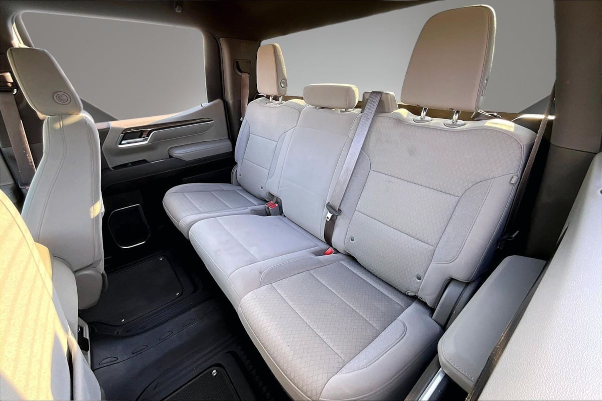Chevrolet Silverado photo 22