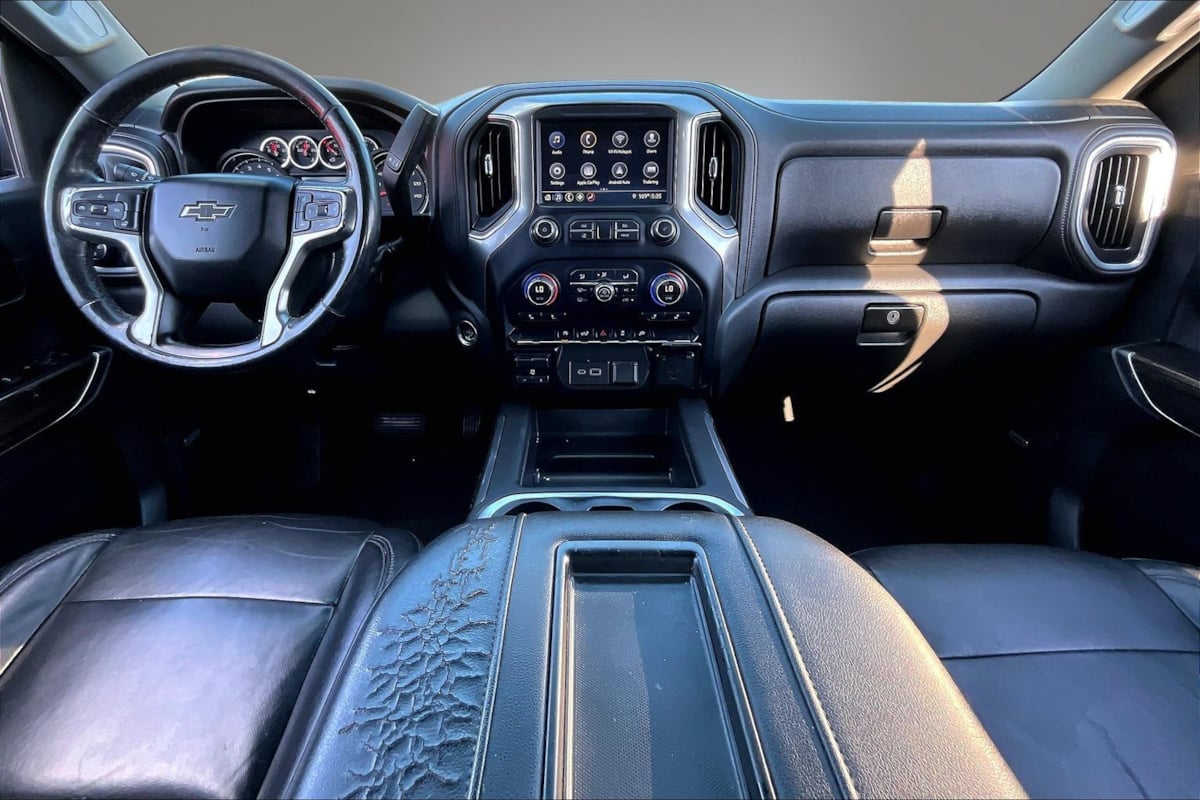 Chevrolet Silverado photo 8