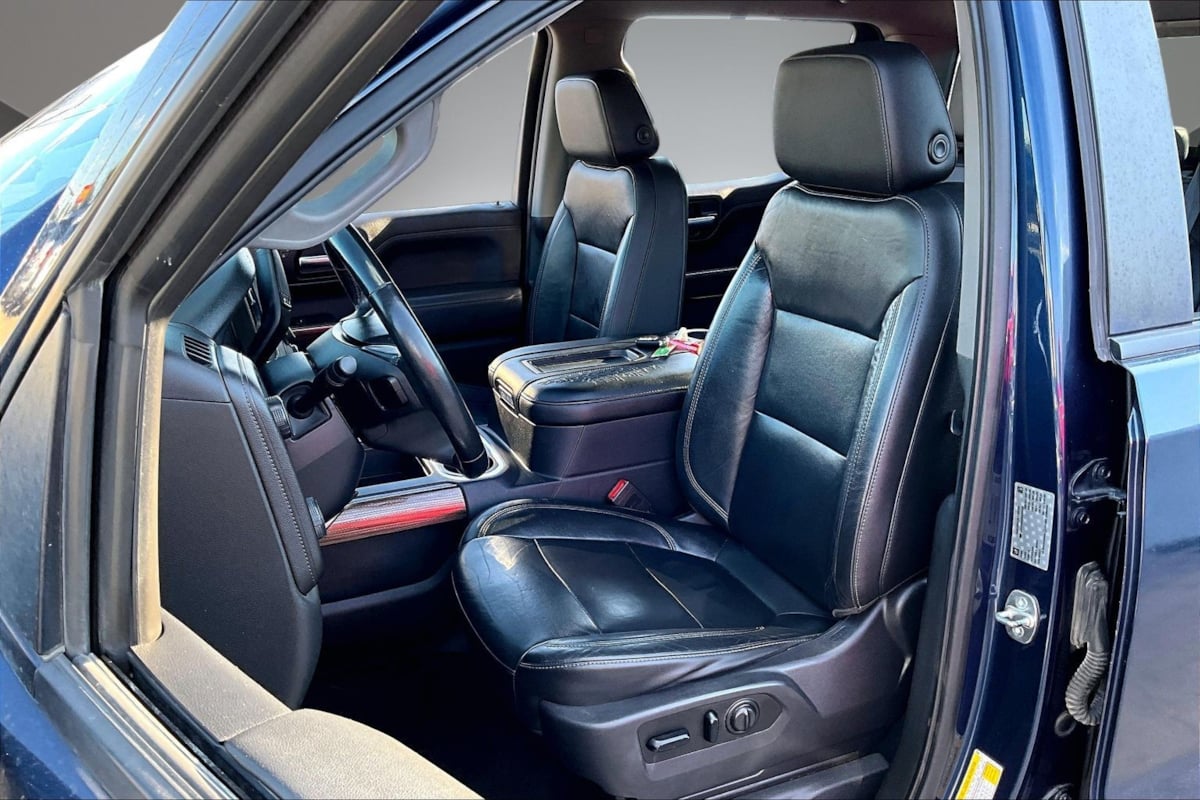 Chevrolet Silverado photo 21