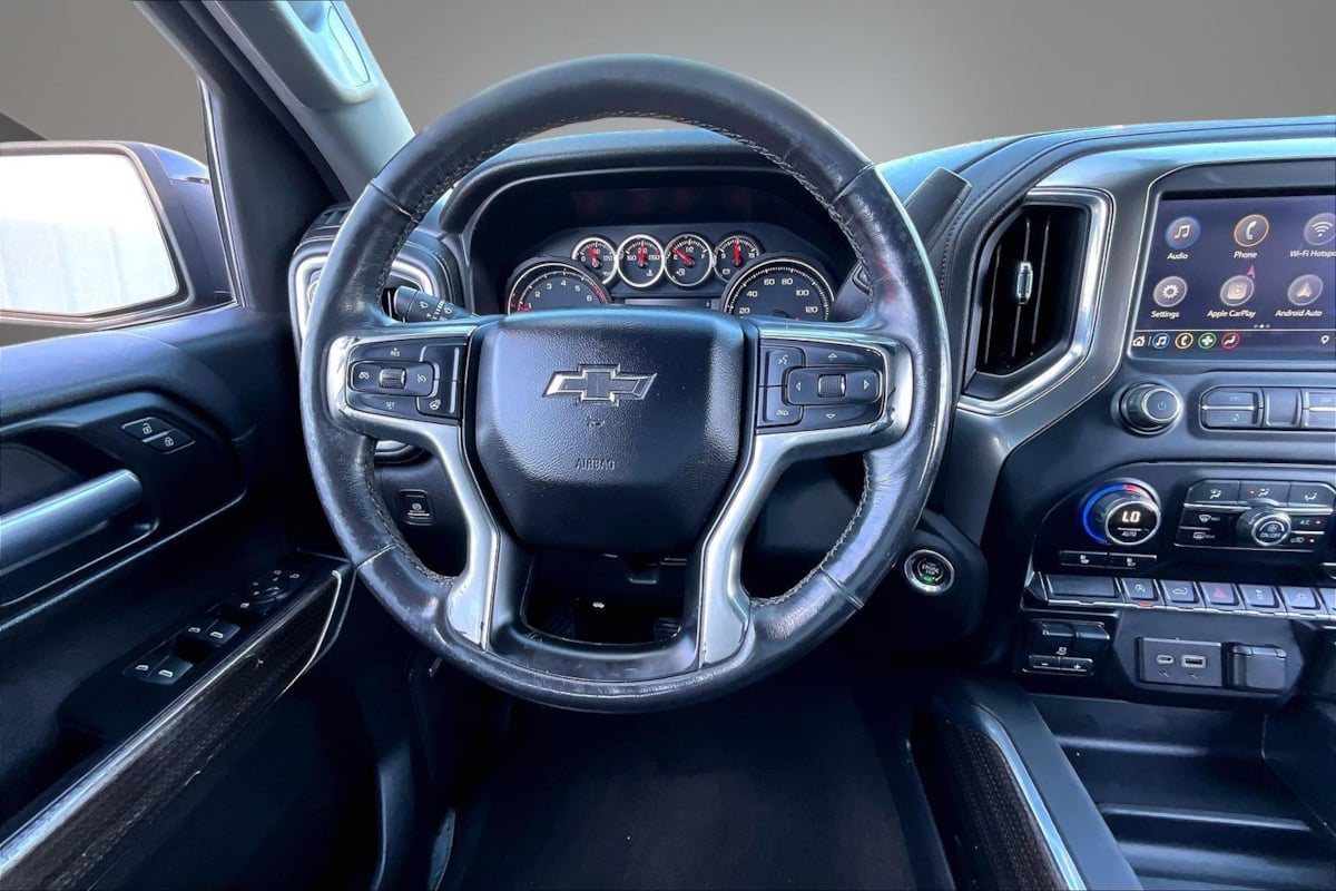 Chevrolet Silverado photo 9