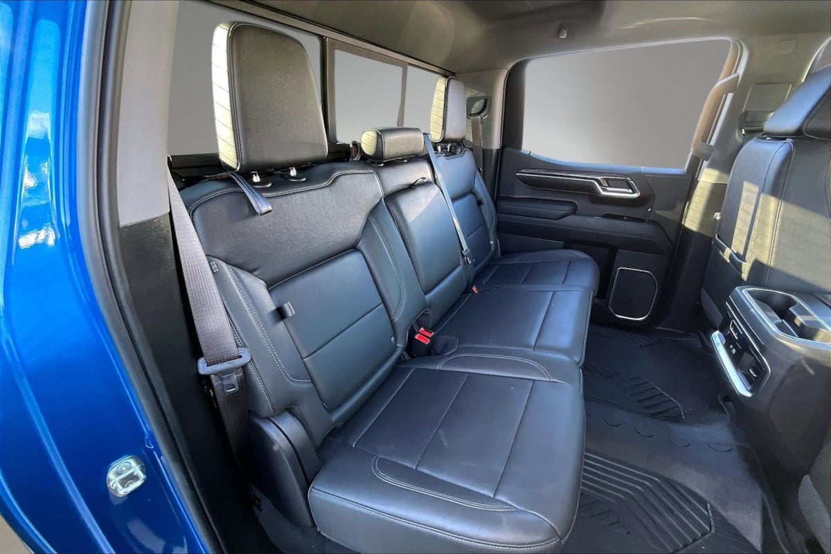 Chevrolet Silverado photo 25