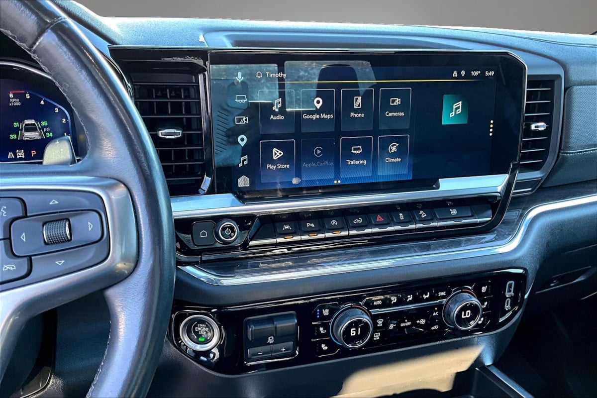 Chevrolet Silverado photo 10