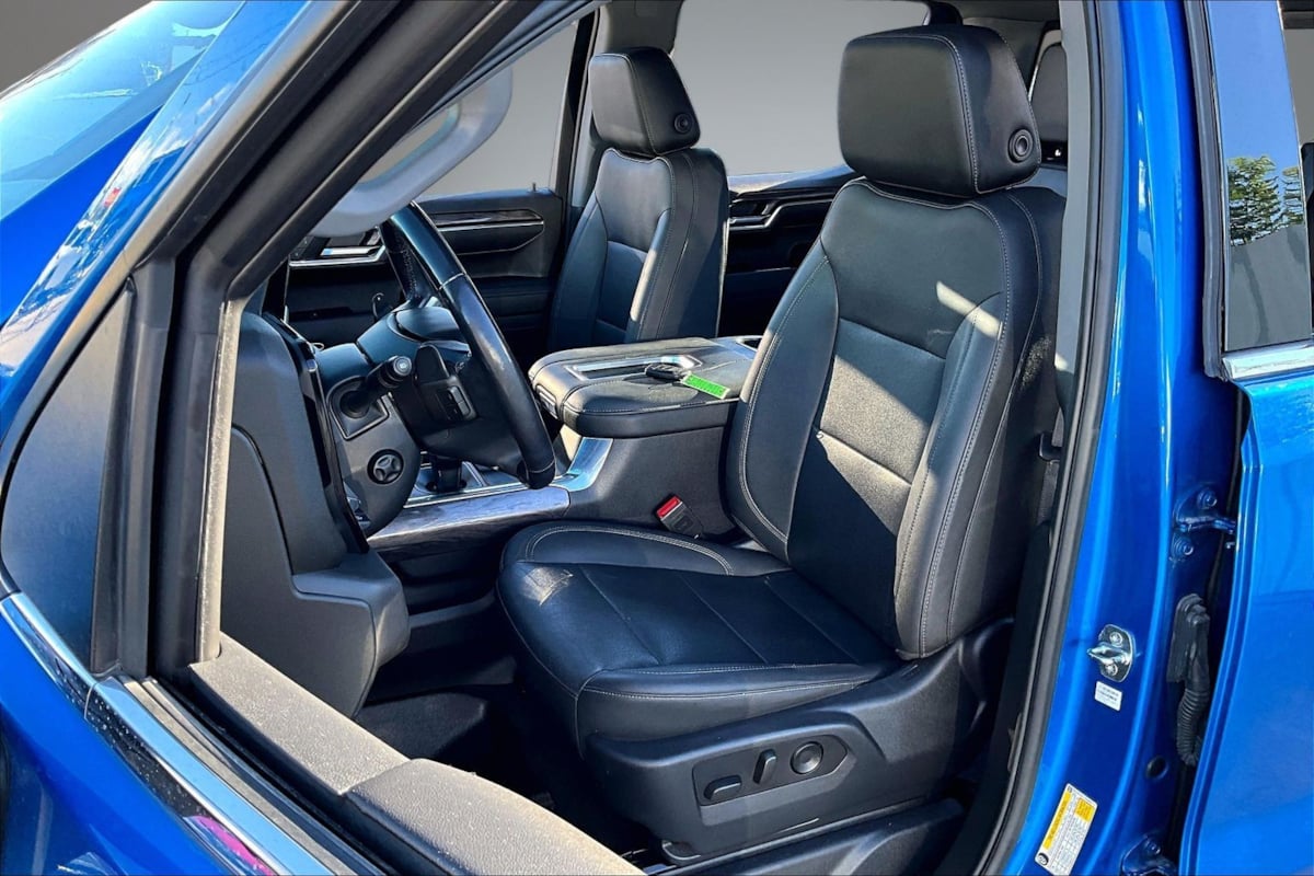 Chevrolet Silverado photo 21