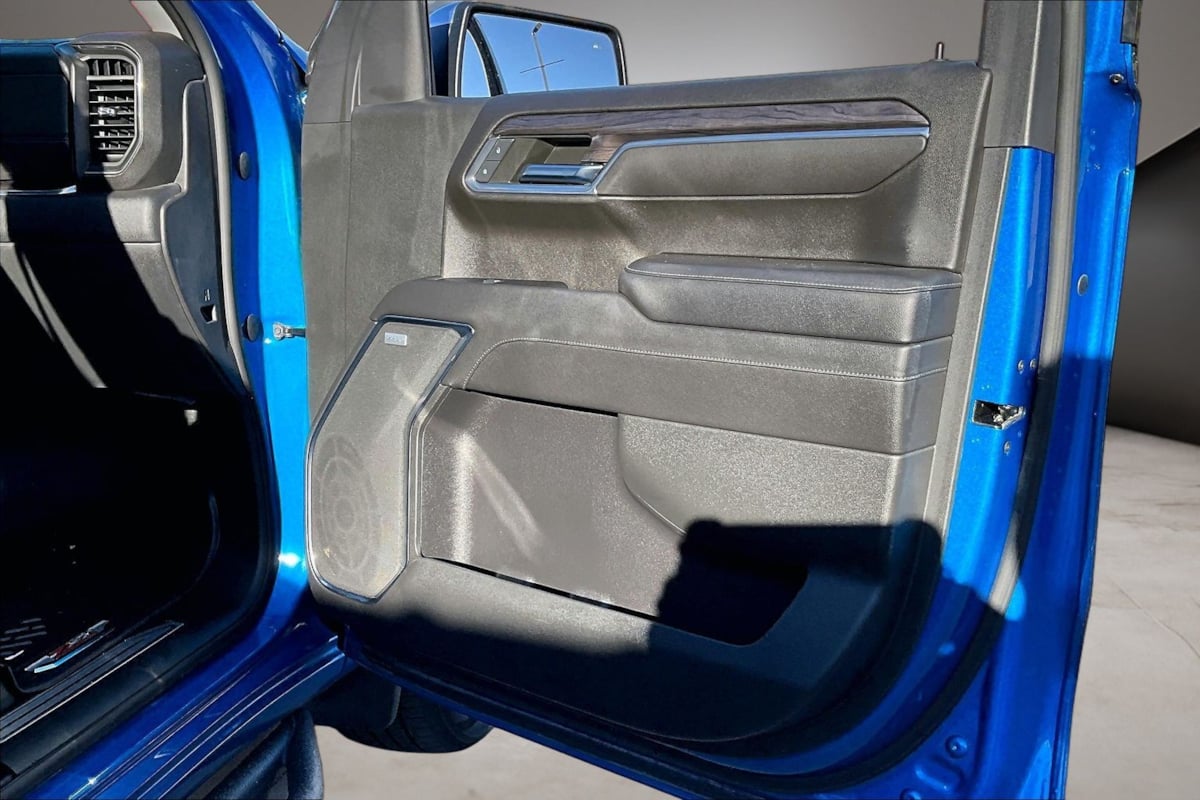 Chevrolet Silverado photo 28