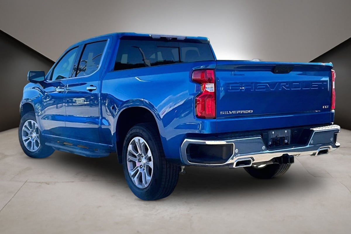 Chevrolet Silverado photo 4