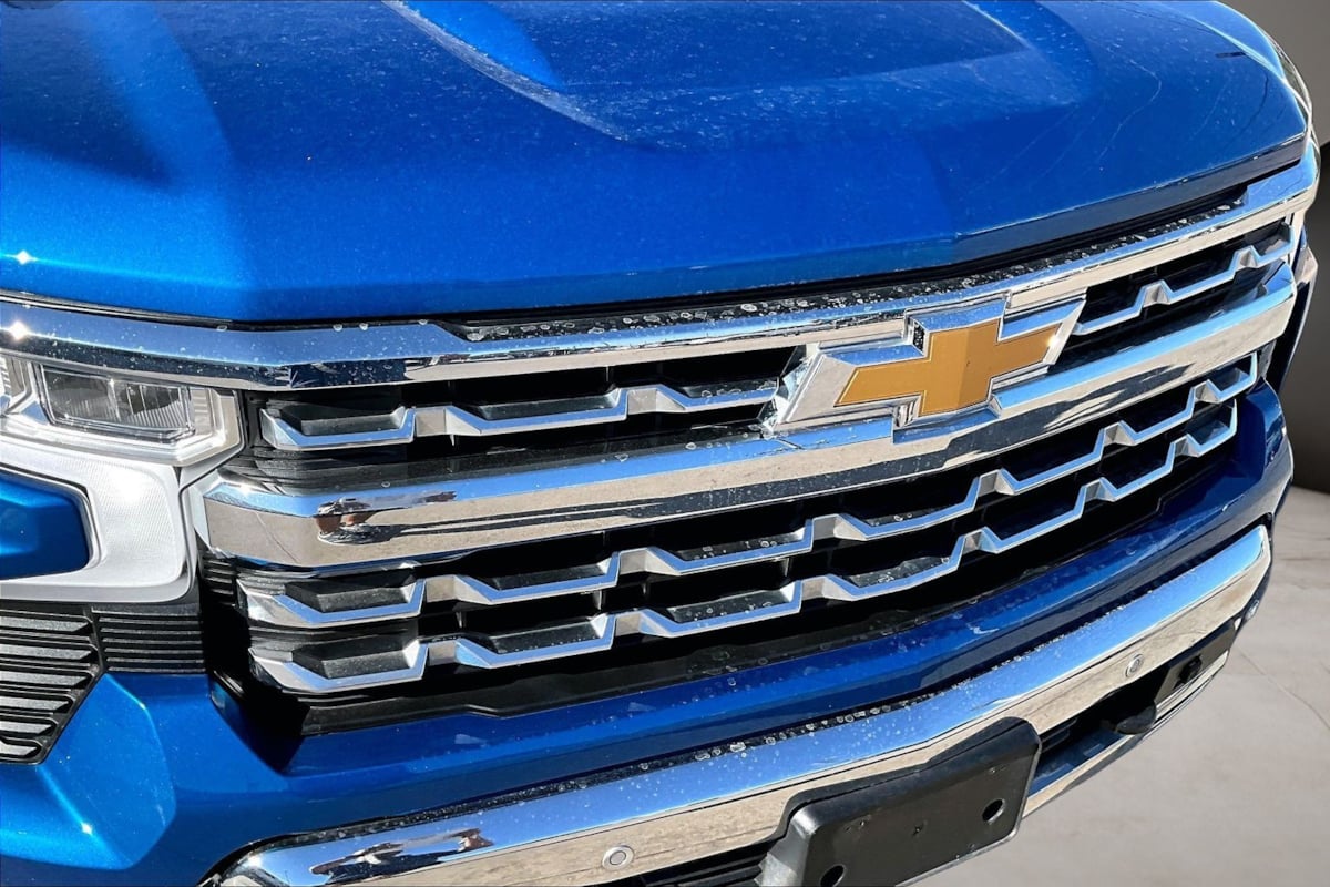 Chevrolet Silverado photo 31