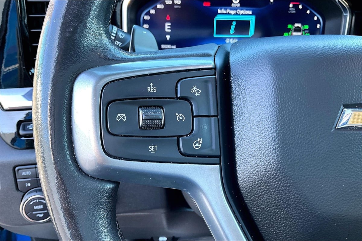 Chevrolet Silverado photo 11