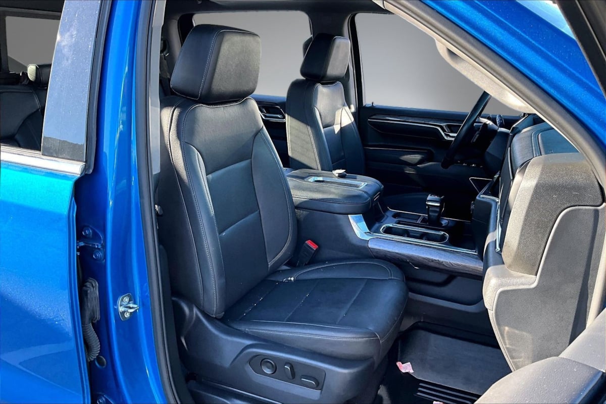 Chevrolet Silverado photo 29