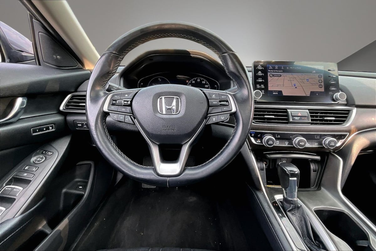 Honda Accord photo 8