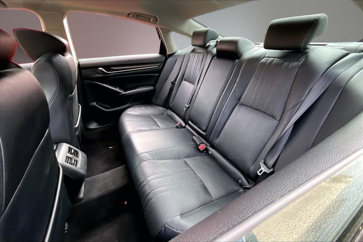 Honda Accord photo 21