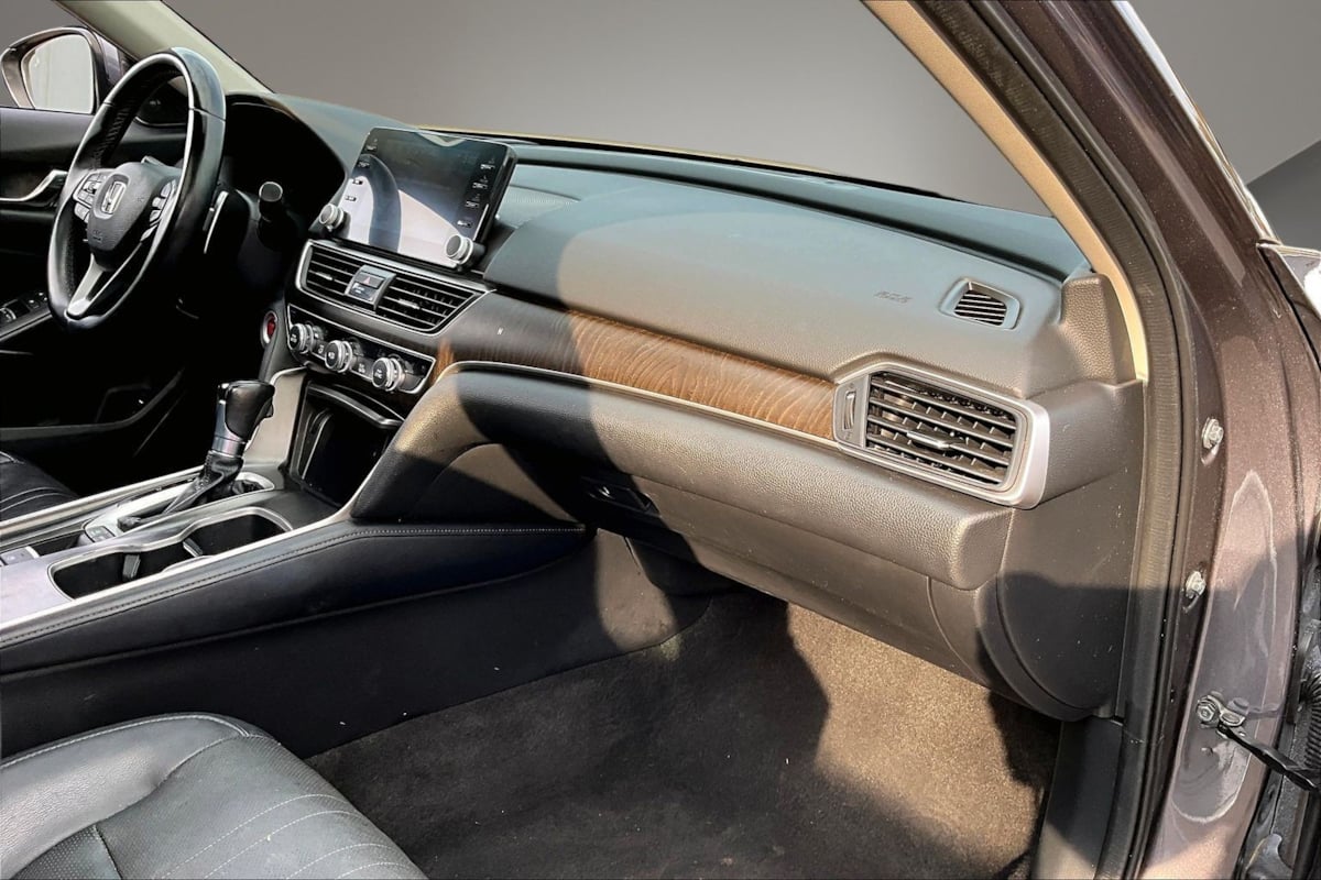 Honda Accord photo 25