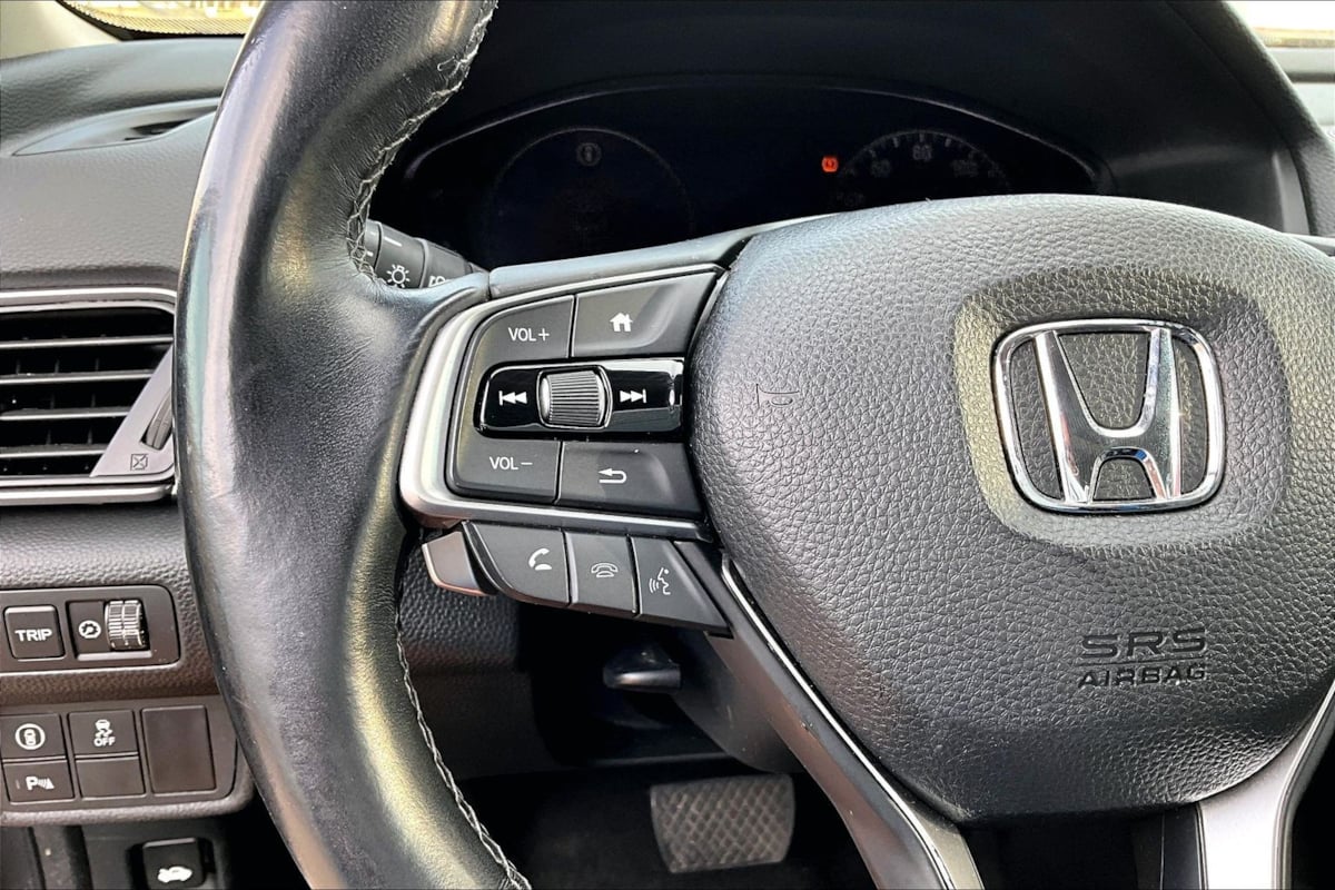 Honda Accord photo 10