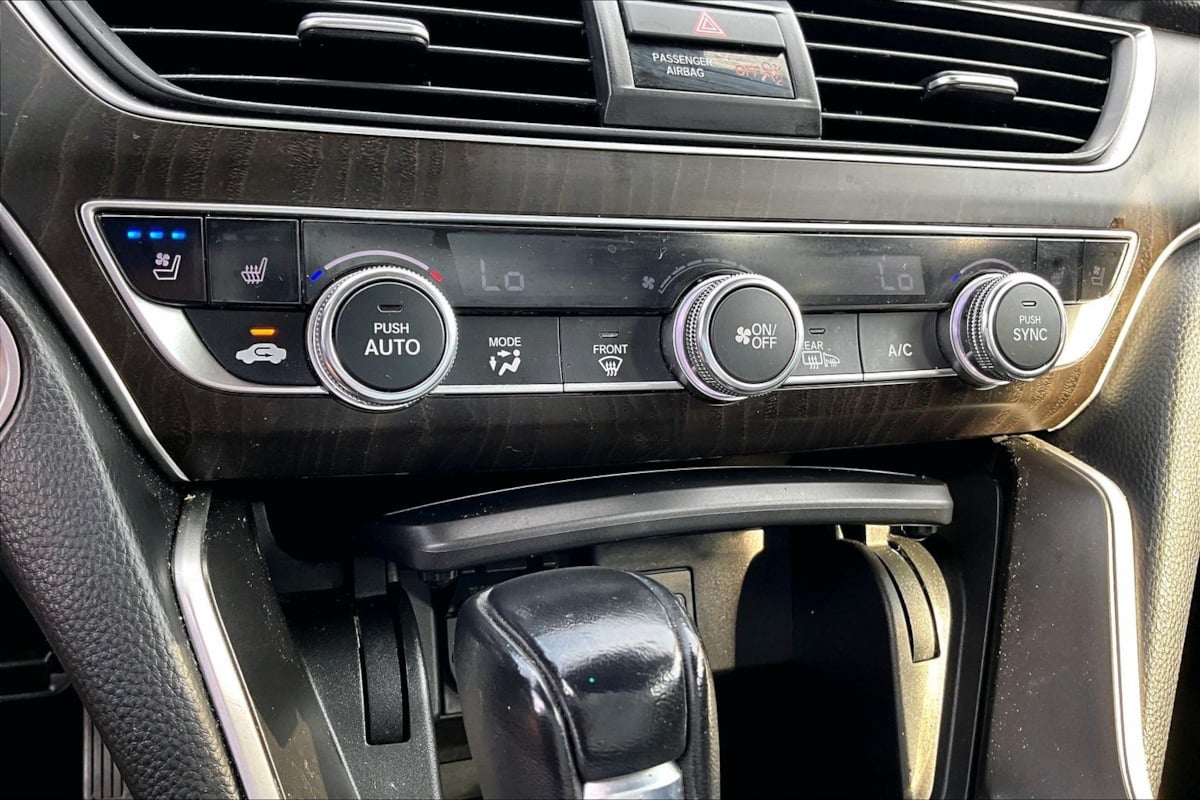 Honda Accord photo 14