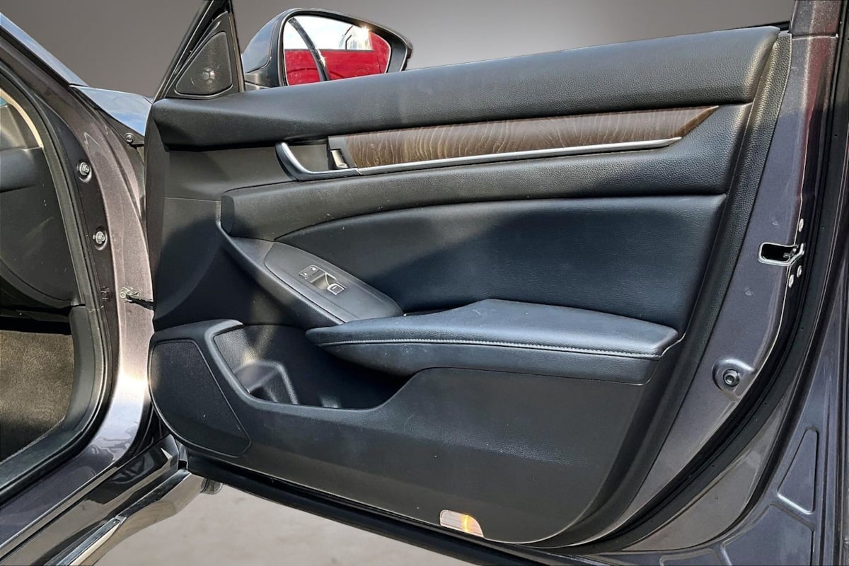Honda Accord photo 27