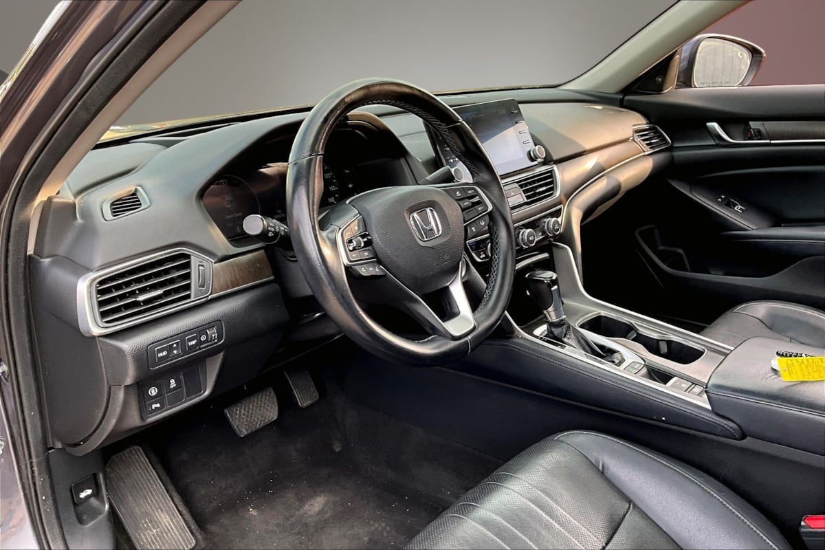 Honda Accord photo 16