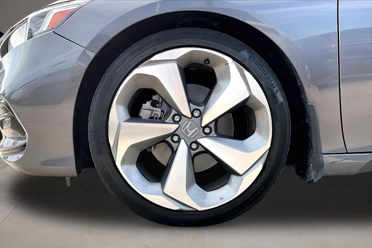 Honda Accord photo 32