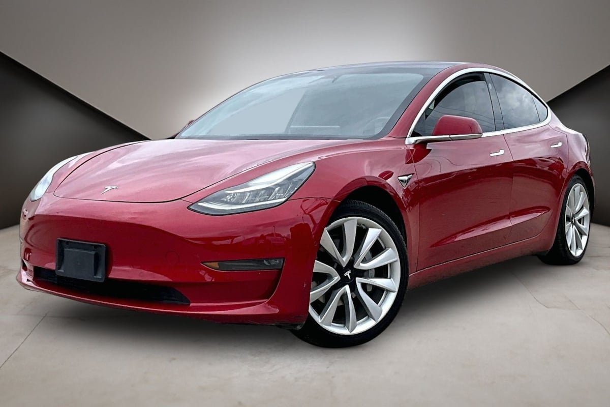 Tesla Model 3 photo 35