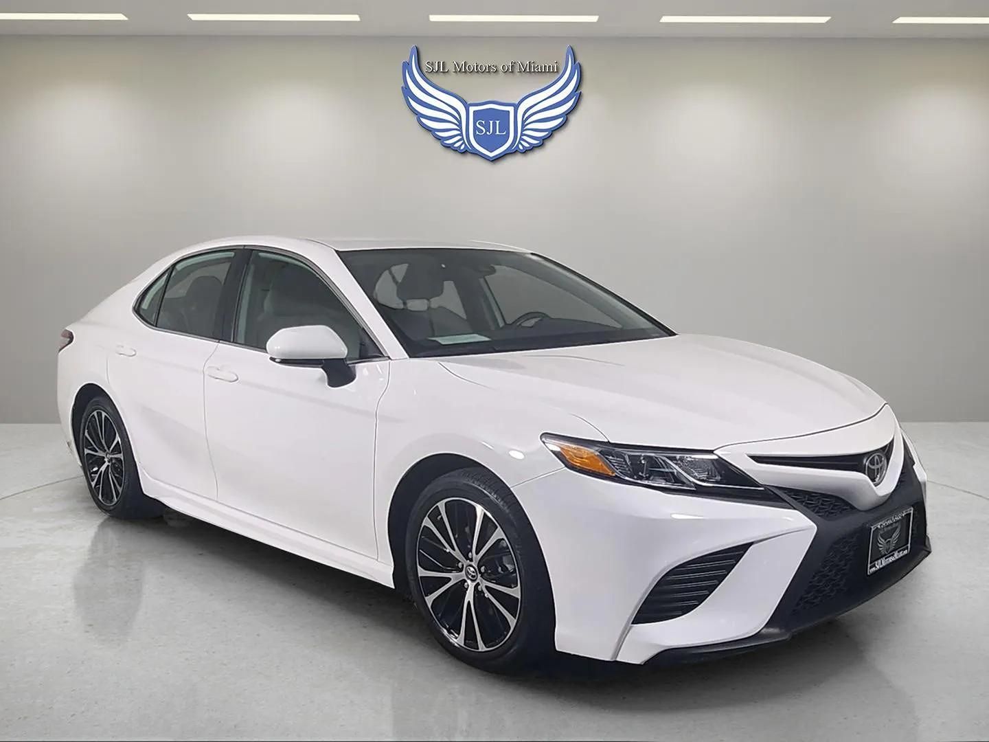 2019 Toyota Camry SE