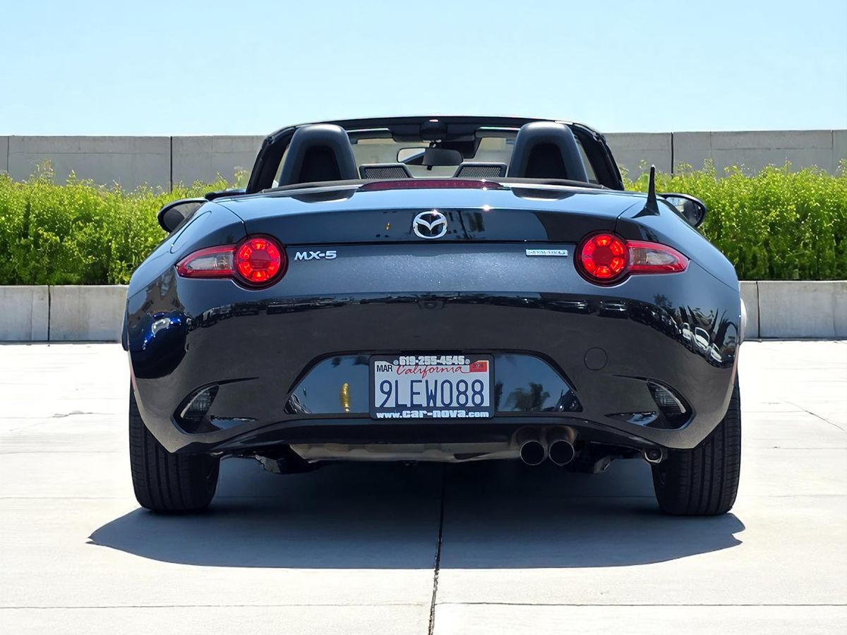 2022 Mazda MX-5 Miata Miata Sport photo 11