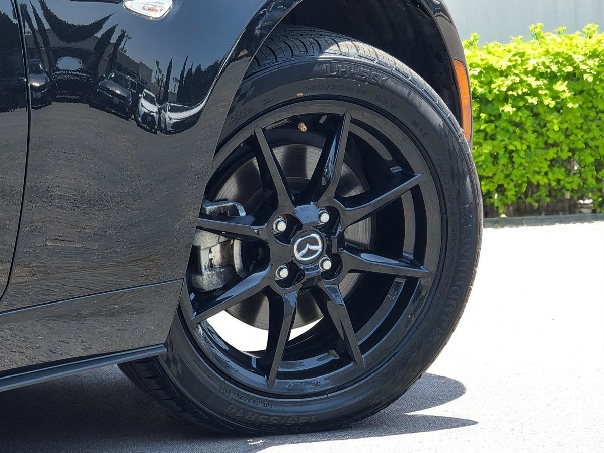 2022 Mazda MX-5 Miata Miata Sport photo 13