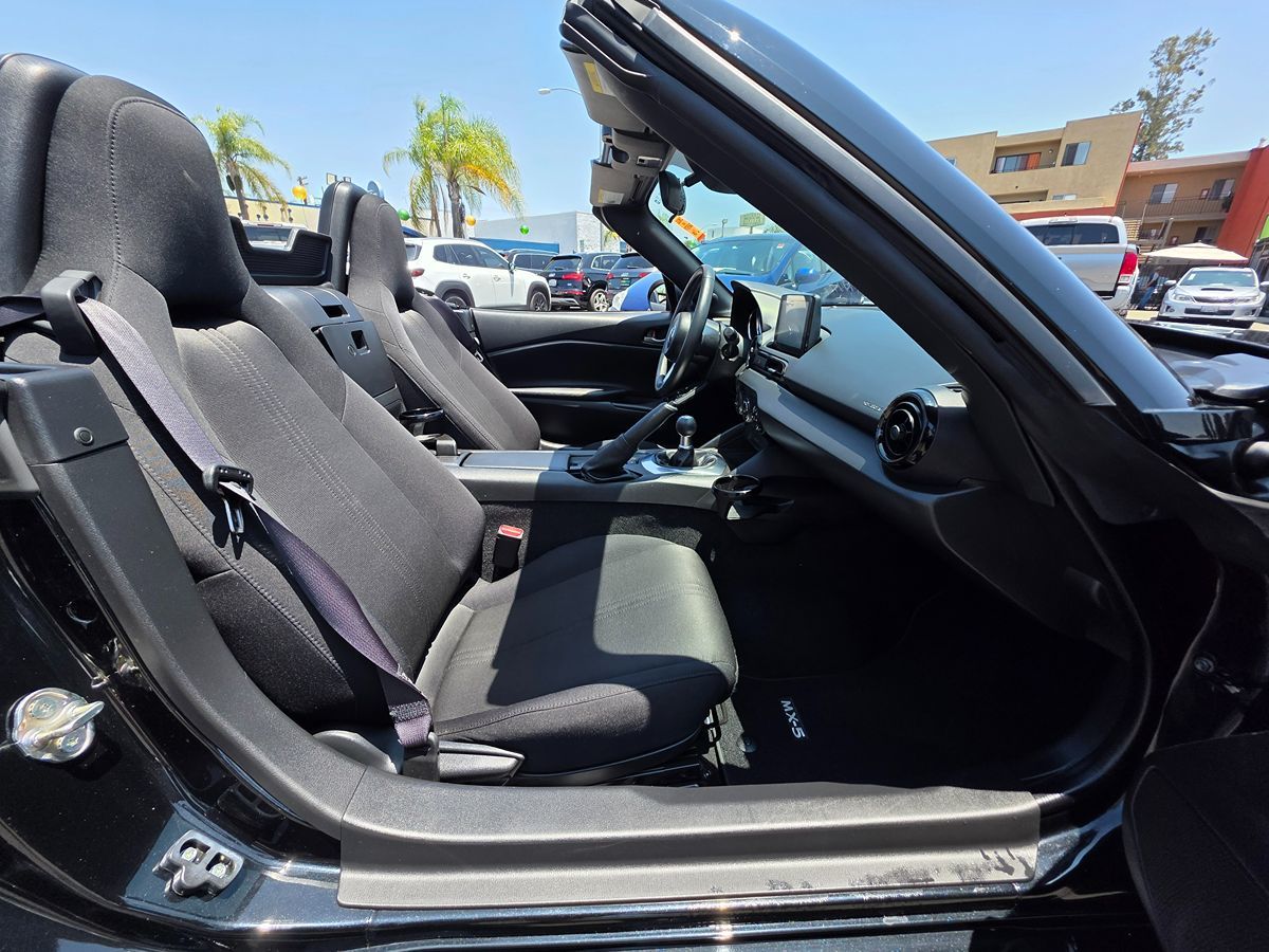 2022 Mazda MX-5 Miata Miata Sport photo 17