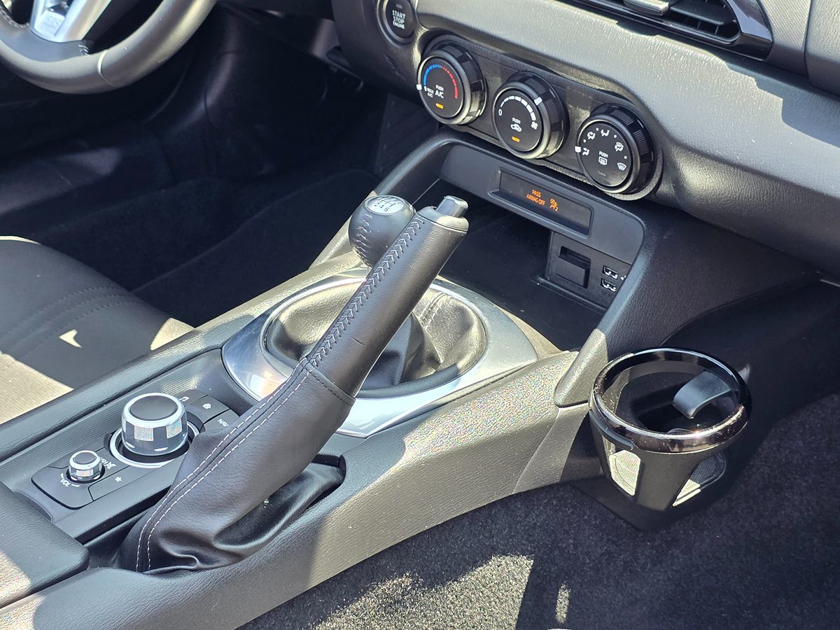 2022 Mazda MX-5 Miata Miata Sport photo 16