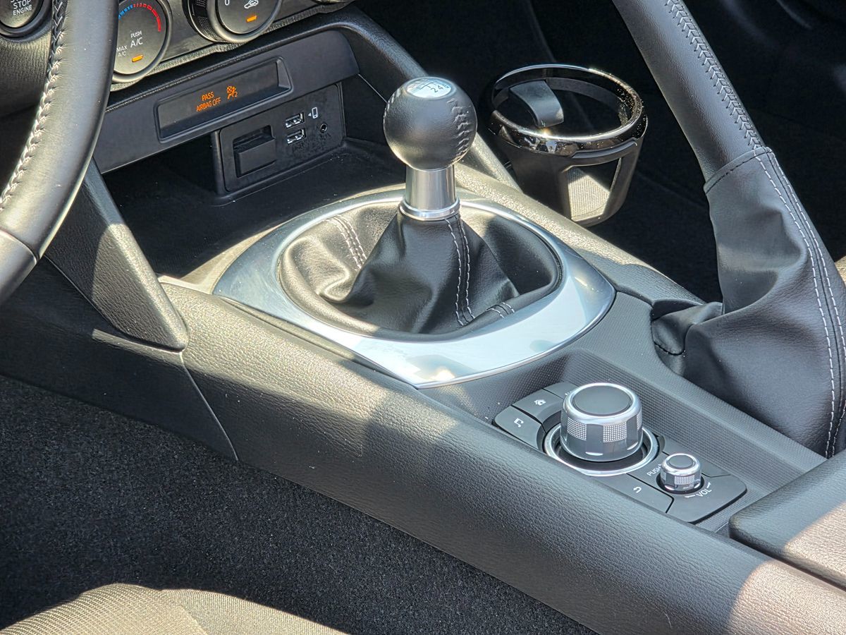 2022 Mazda MX-5 Miata Miata Sport photo 30