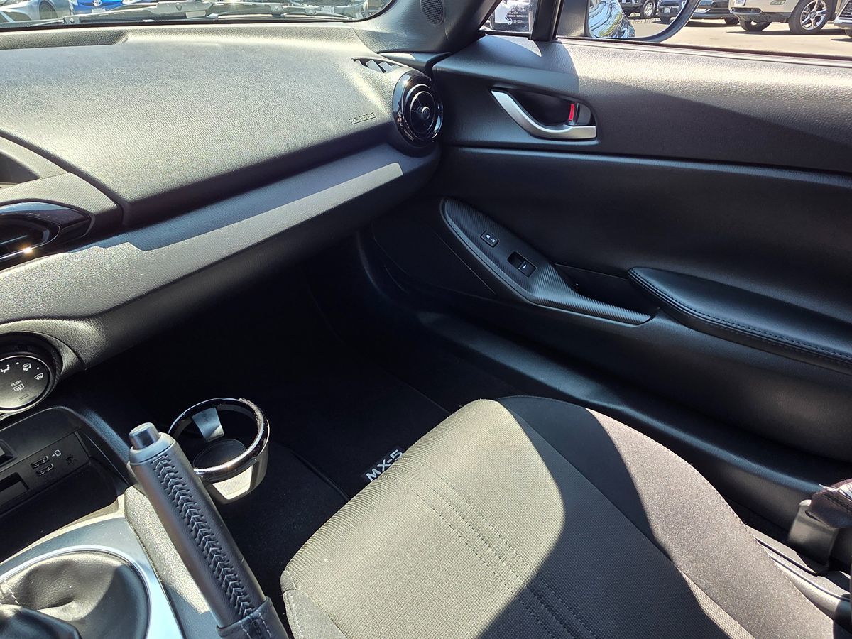 2022 Mazda MX-5 Miata Miata Sport photo 40