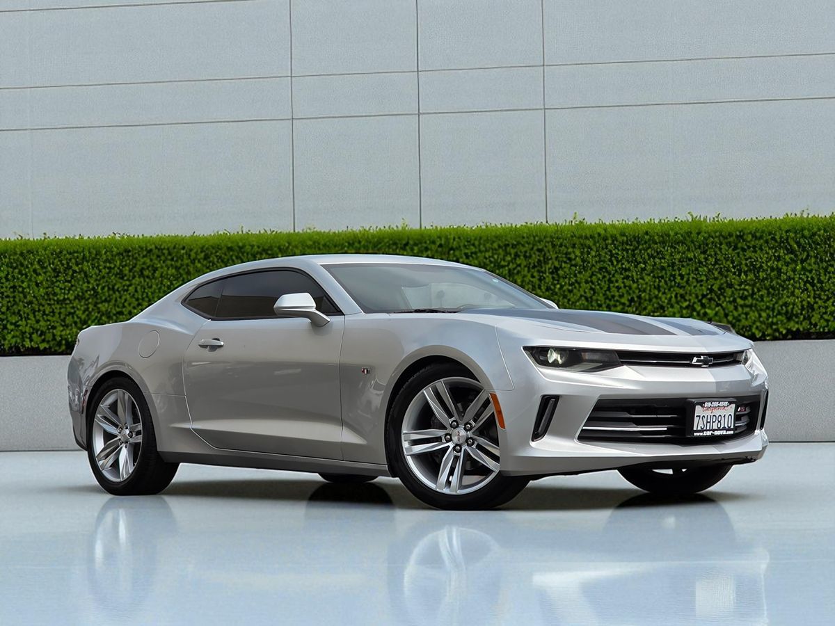 2016 Chevrolet Camaro 1LT photo 2