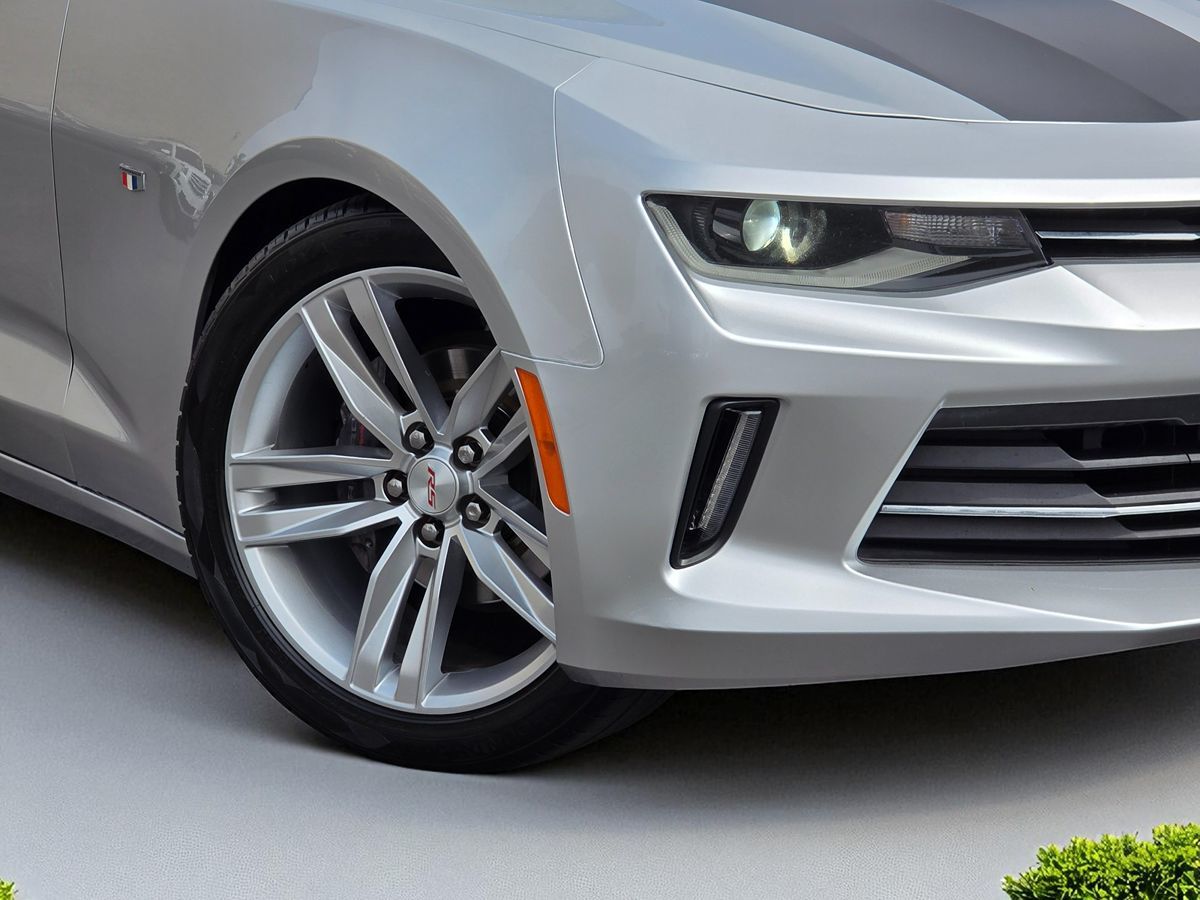 2016 Chevrolet Camaro 1LT photo 4