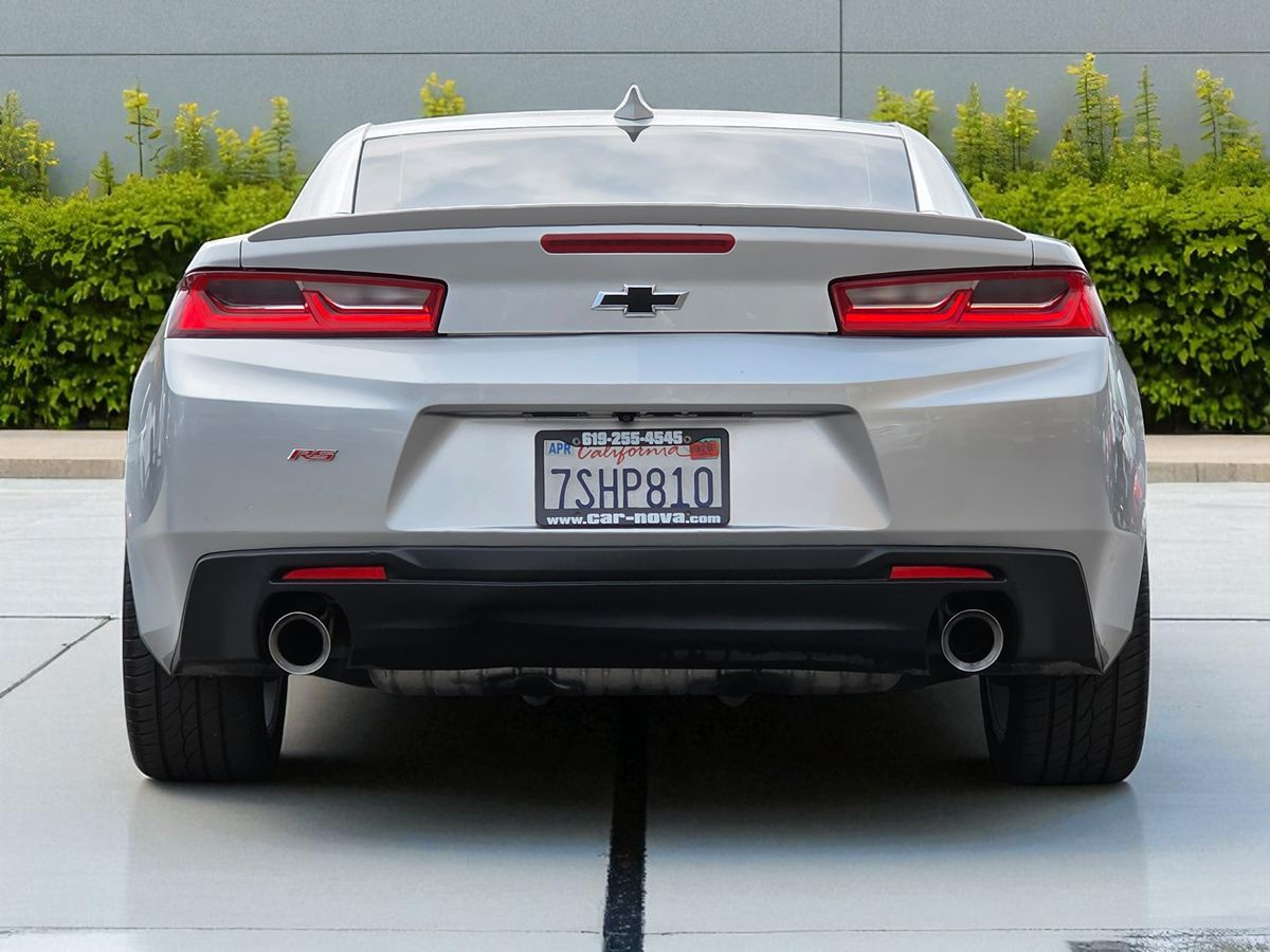 2016 Chevrolet Camaro 1LT photo 11