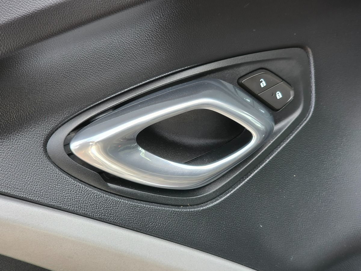 2016 Chevrolet Camaro 1LT photo 28
