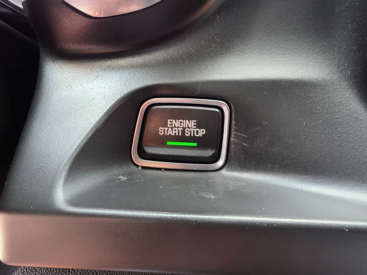 2016 Chevrolet Camaro 1LT photo 38
