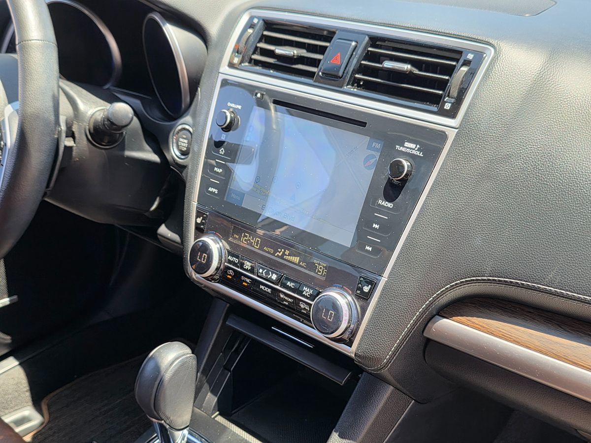 2019 Subaru Outback Touring photo 13