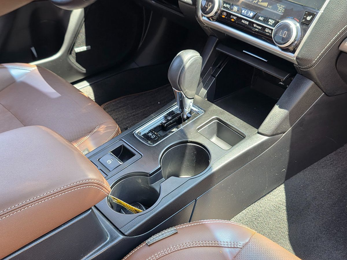 2019 Subaru Outback Touring photo 14