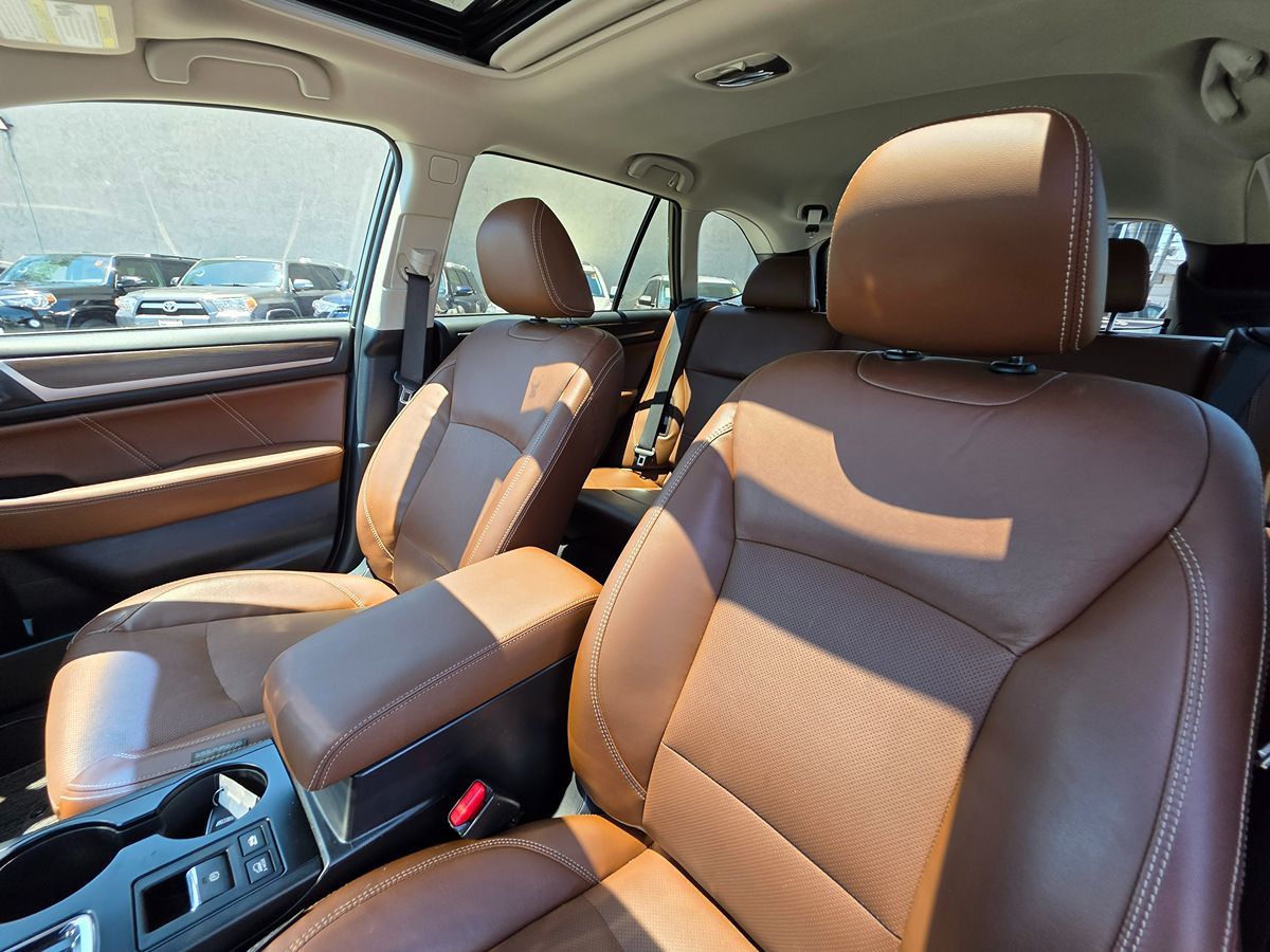 2019 Subaru Outback Touring photo 24