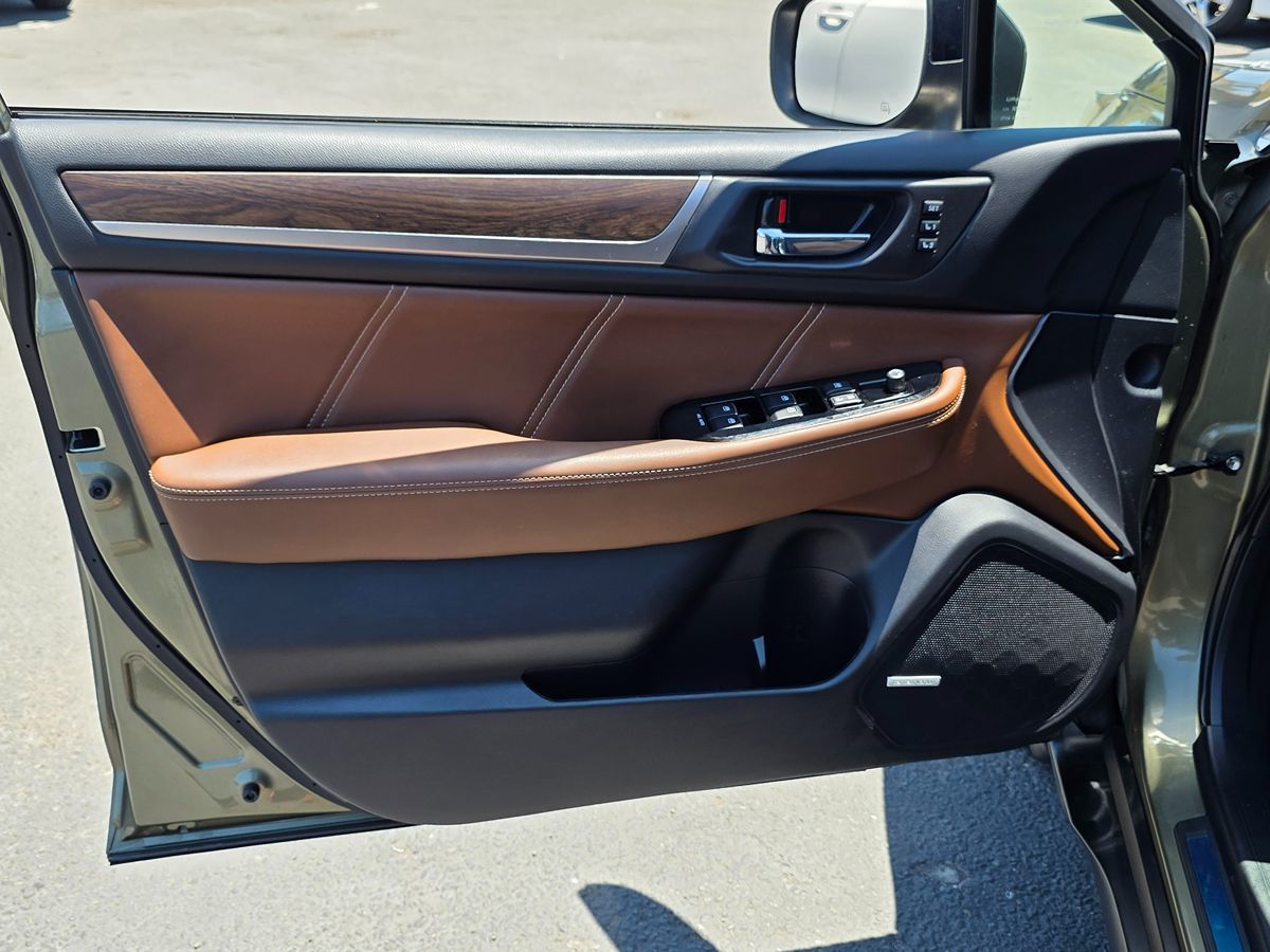 2019 Subaru Outback Touring photo 30