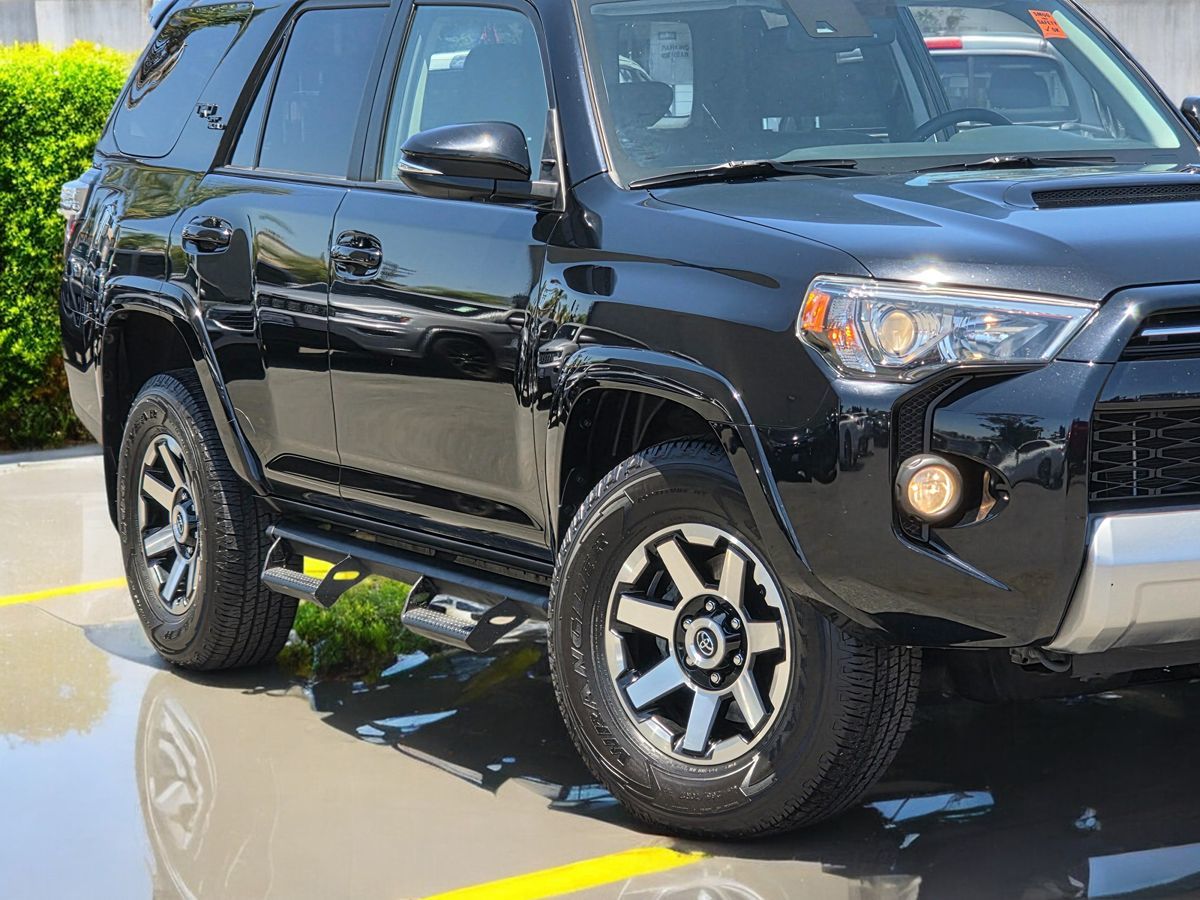 2020 Toyota 4Runner TRD Premium 4WD photo 3