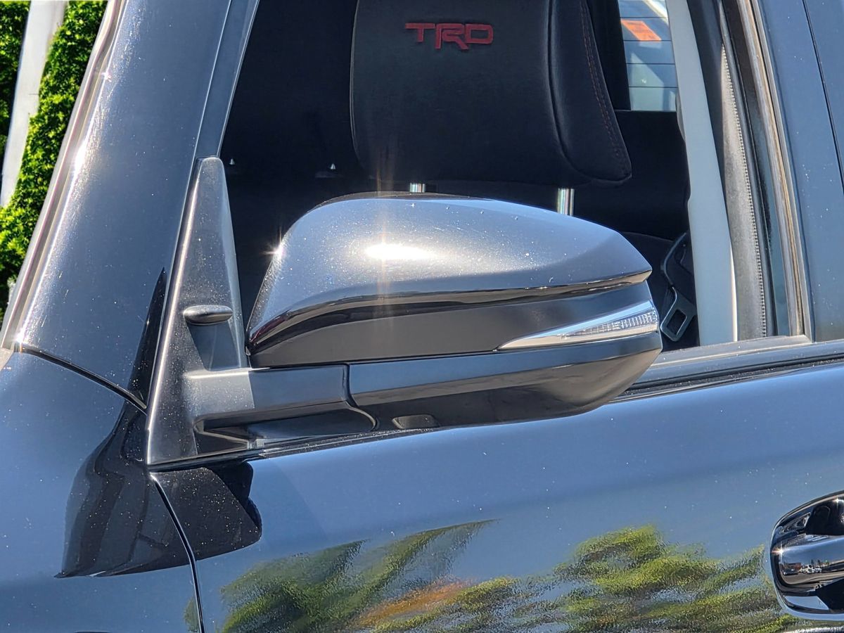 2020 Toyota 4Runner TRD Premium 4WD photo 9