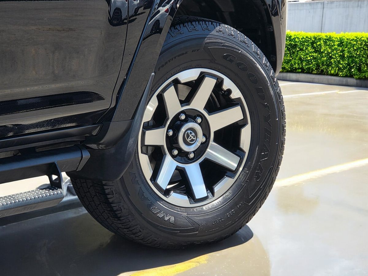 2020 Toyota 4Runner TRD Premium 4WD photo 13