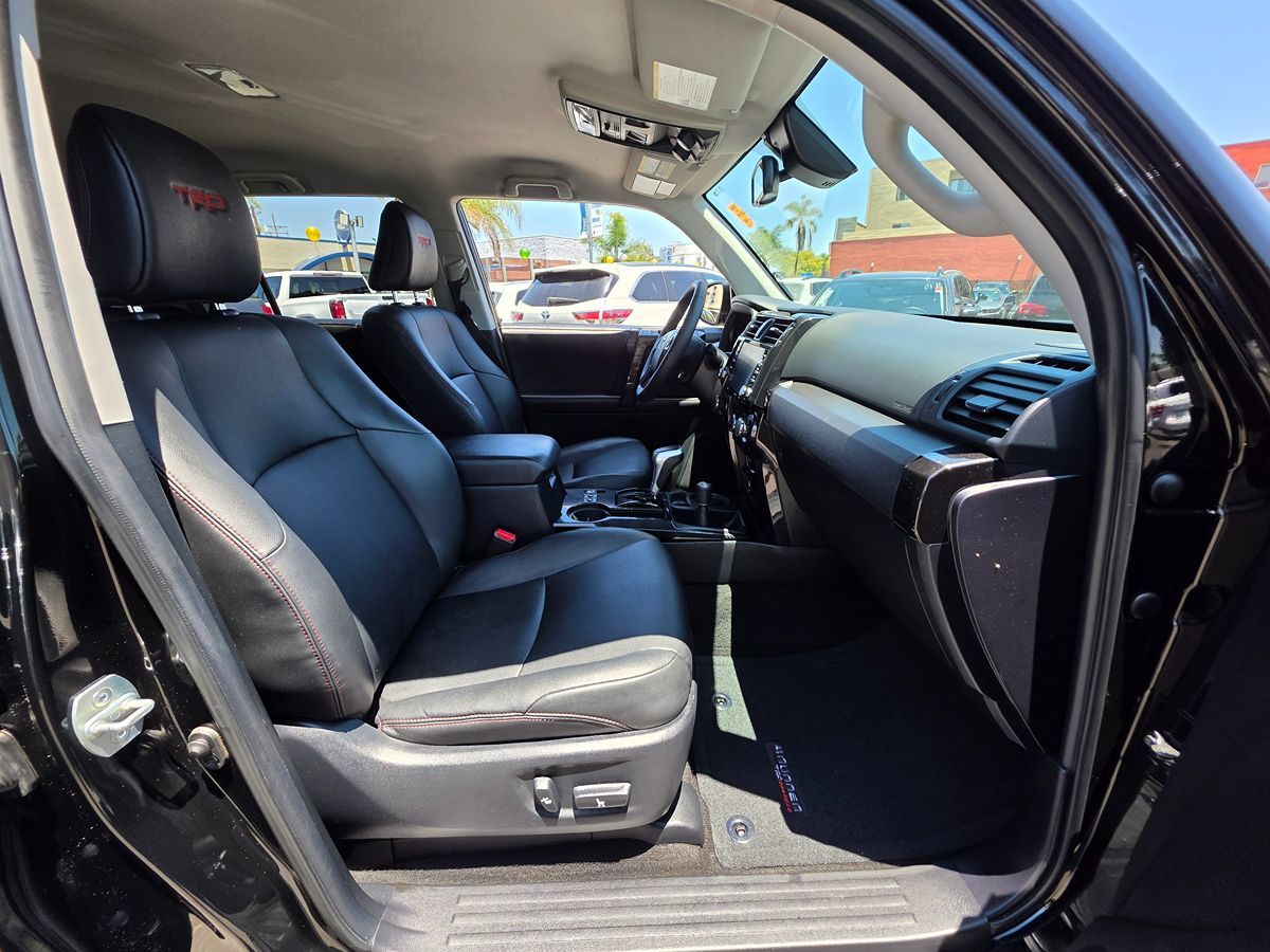 2020 Toyota 4Runner TRD Premium 4WD photo 18