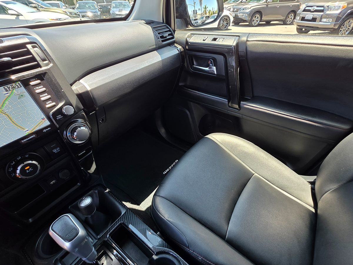 2020 Toyota 4Runner TRD Premium 4WD photo 44