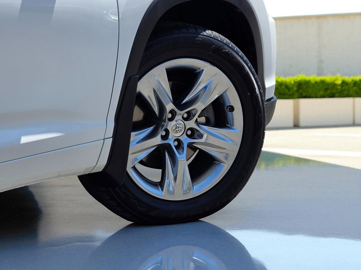 2015 Toyota Highlander Hybrid Limited photo 9