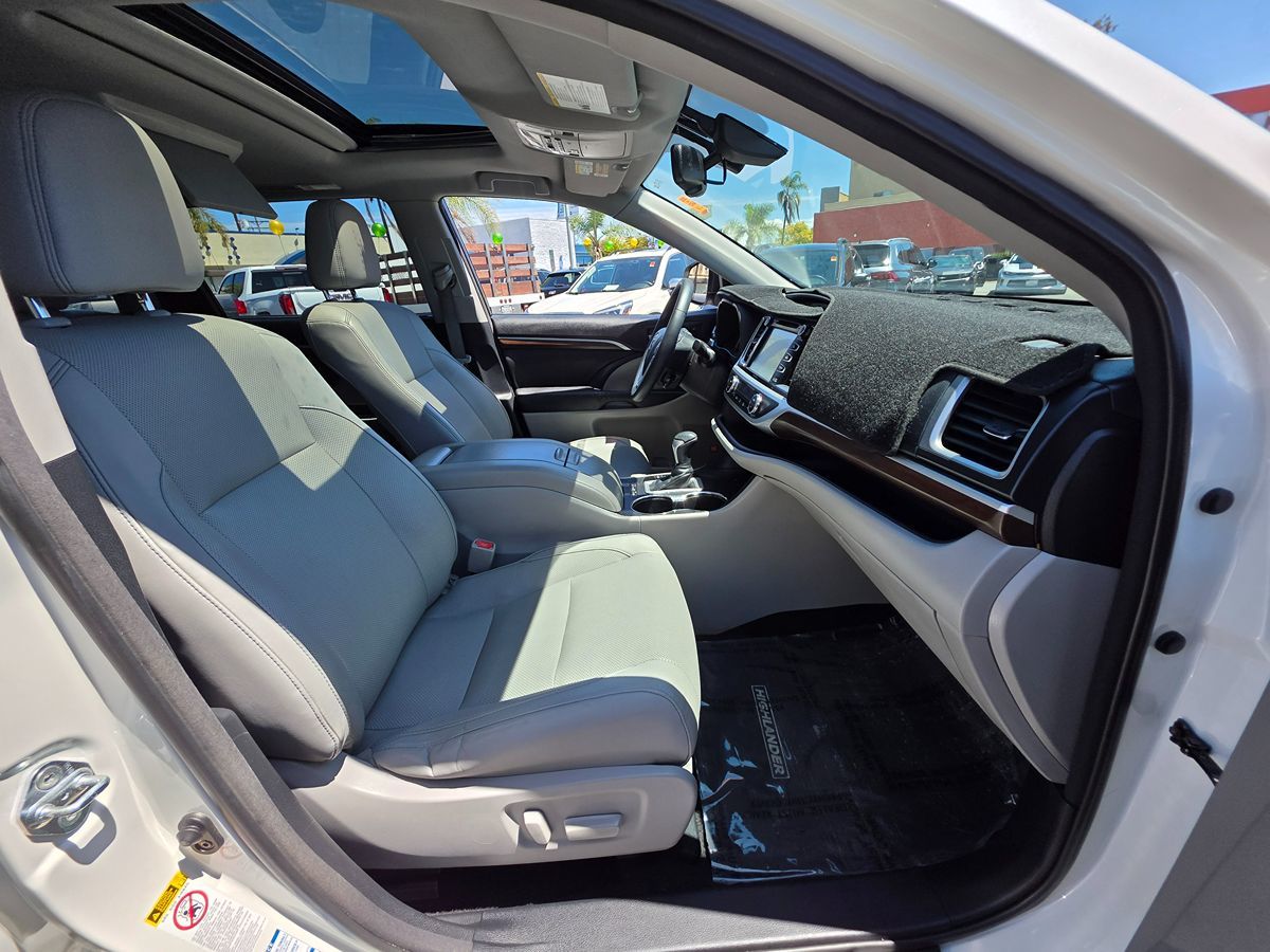 2015 Toyota Highlander Hybrid Limited photo 11